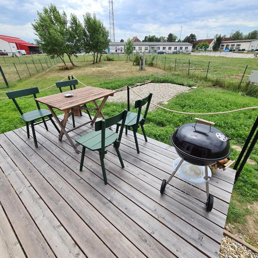 Villa Tiny House Neusiedl an der Zaya Exterior foto